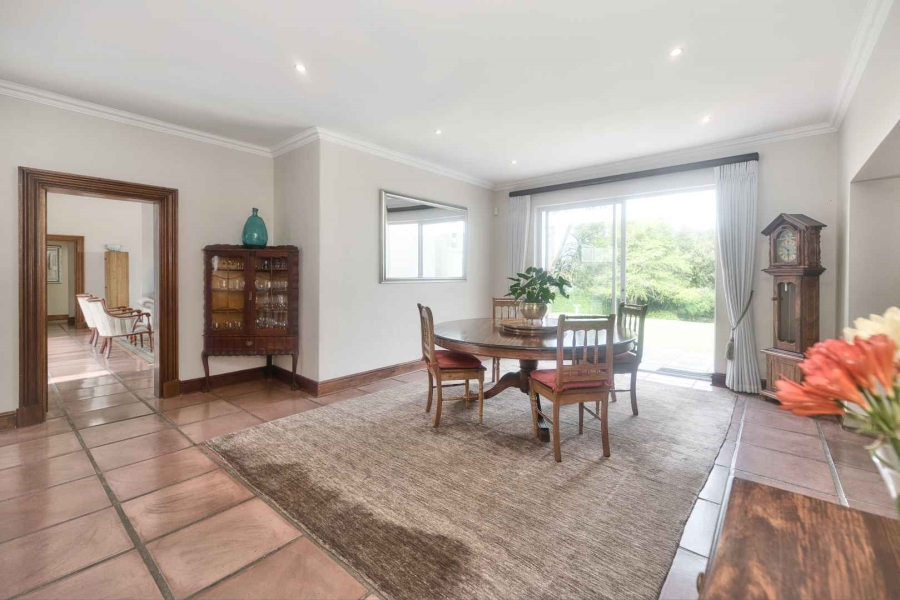 5 Bedroom Property for Sale in Fernkloof Estate Western Cape